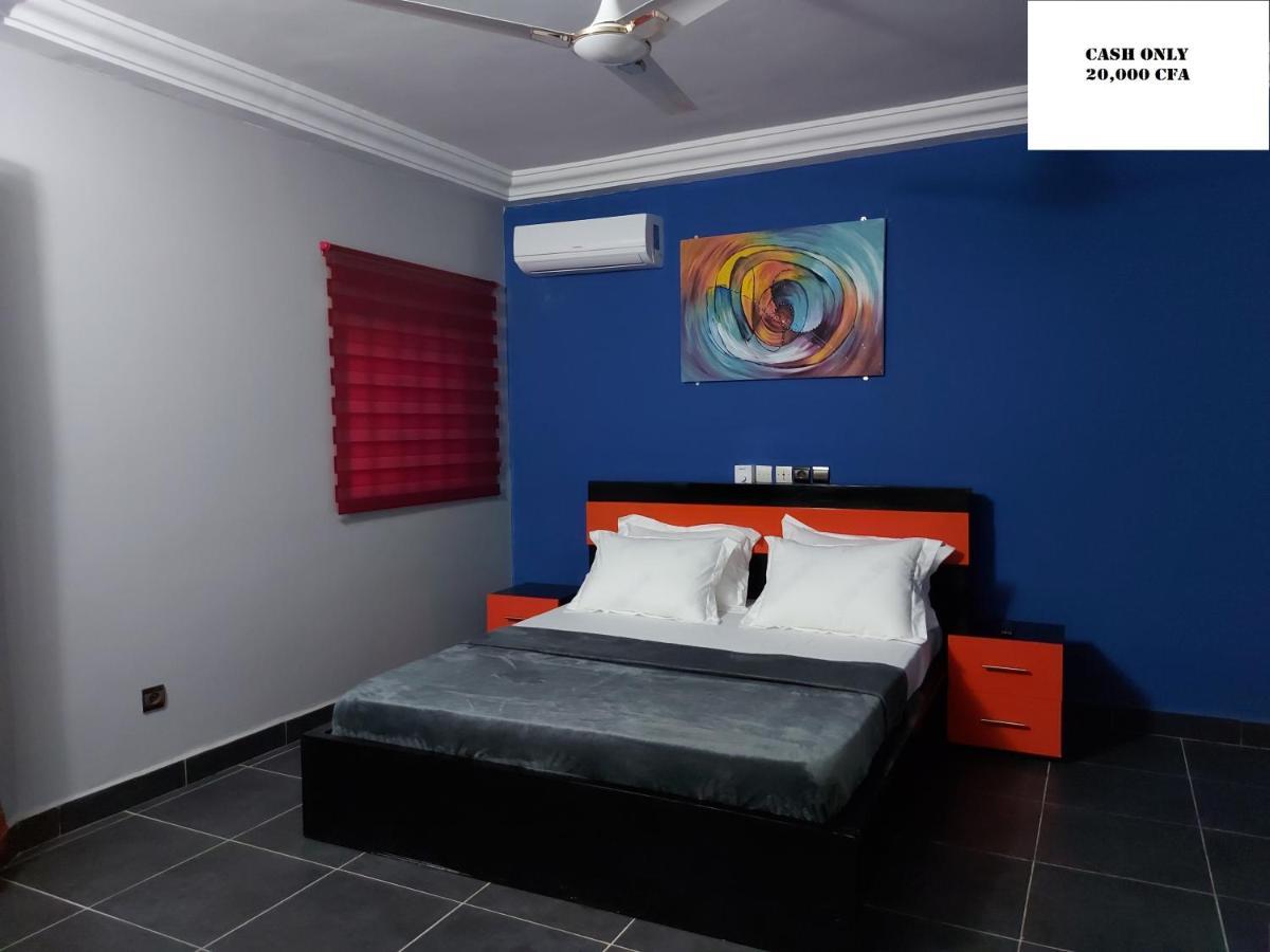 Royal Blue Guest House & Bar Lomé Exteriér fotografie