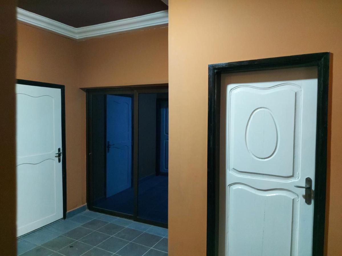Royal Blue Guest House & Bar Lomé Exteriér fotografie