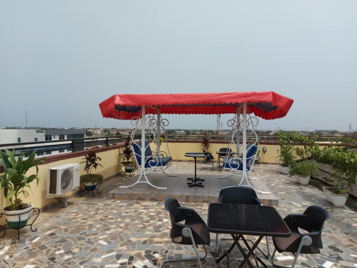 Royal Blue Guest House & Bar Lomé Exteriér fotografie