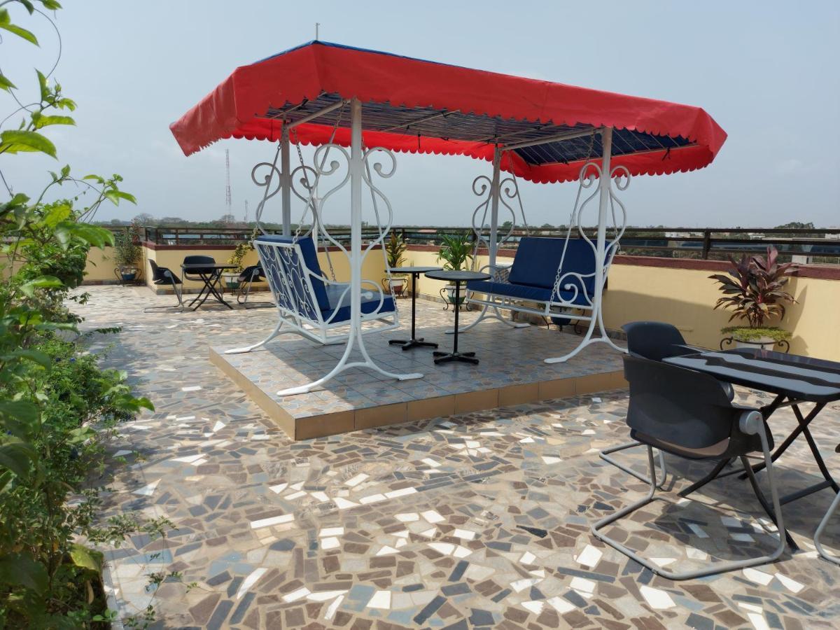Royal Blue Guest House & Bar Lomé Exteriér fotografie