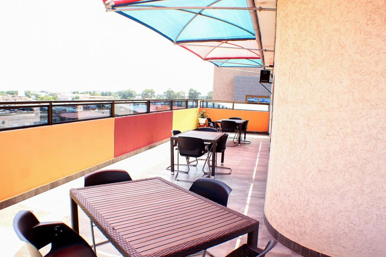 Royal Blue Guest House & Bar Lomé Exteriér fotografie