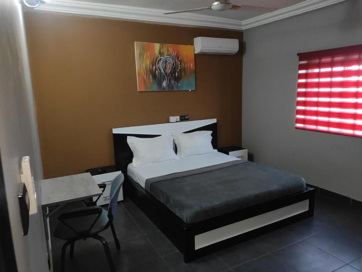 Royal Blue Guest House & Bar Lomé Exteriér fotografie
